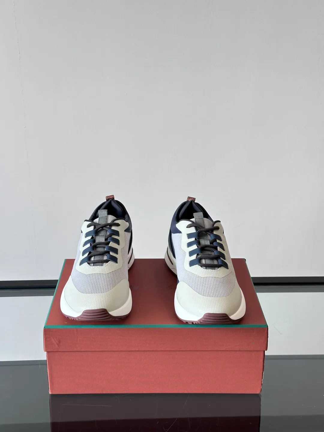 Factory price: 540💰Loro men's shoes💰iana niche Loro classic jogging shoes, men's lace-up casual shoes and sneakers, high-quality lightweight and comfortable fabrics, suitable for outdoor leisure, the color scheme is young and energetic, and it looks great with sportswear or casual suits! Size: 39-45 (customized at 38.45.46)